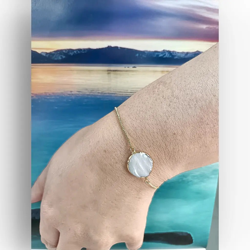 Get your Moonlight Glow Coin Pearl Gold Plated Bracelet online now or in store at Forever Gems in Franschhoek, South Africa